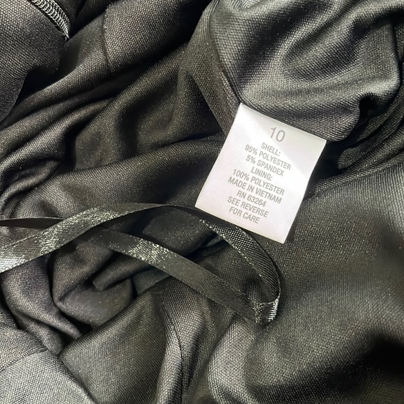 Roz & Ali Sheath Faux Wrap Dress Animal Print Lined Polyester Zip Knee Length 10 - Picture 9 of 10